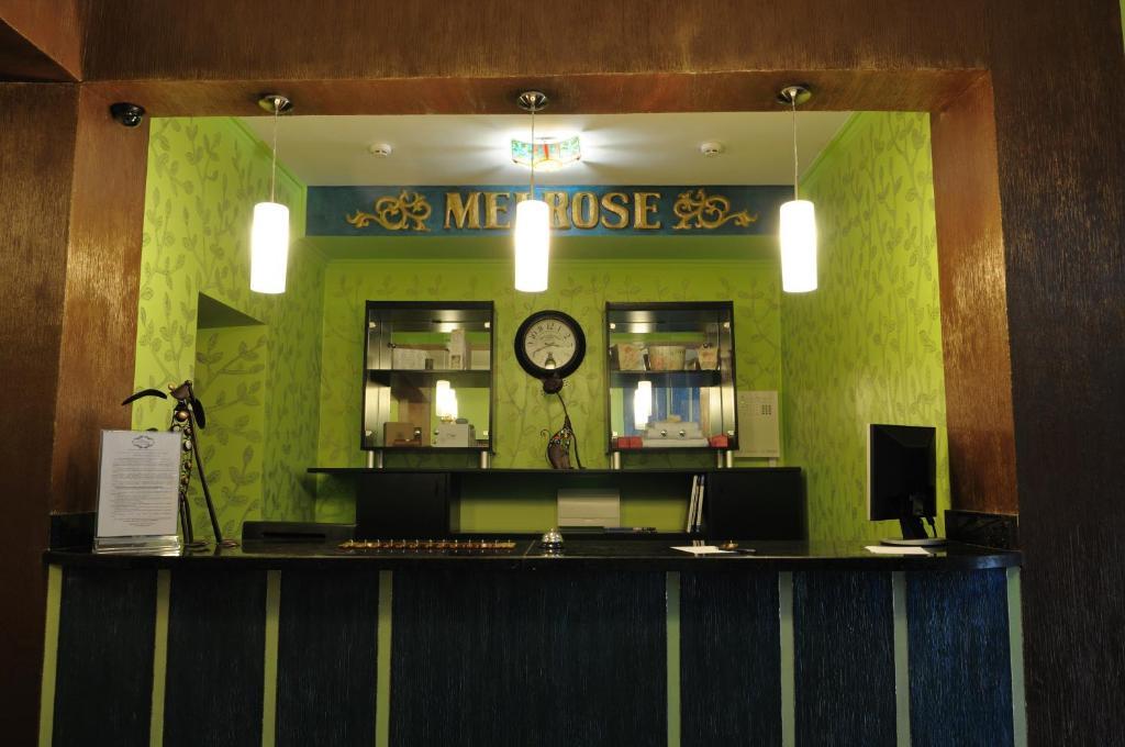 Melrose Hotel Ровно Экстерьер фото